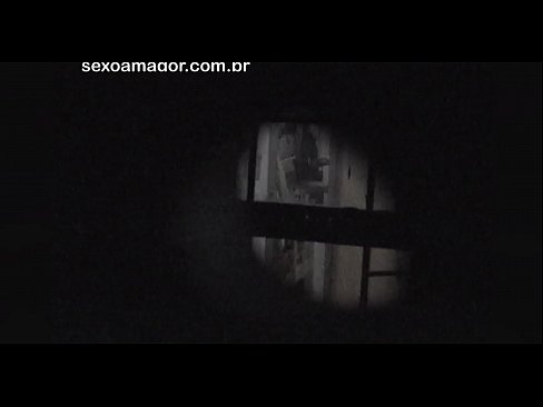 ❤️ Blondie filmohet fshehurazi nga një soditës i lagjes i fshehur pas tullave të zbrazëta ❤❌ Porno vk në sq.sex78.ru
