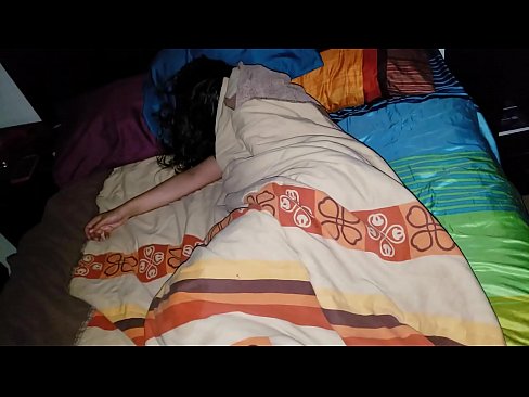 ❤️ Njërku qorton njerkën e tij të re ndërsa ajo fle. ❤❌ Porno vk në sq.sex78.ru